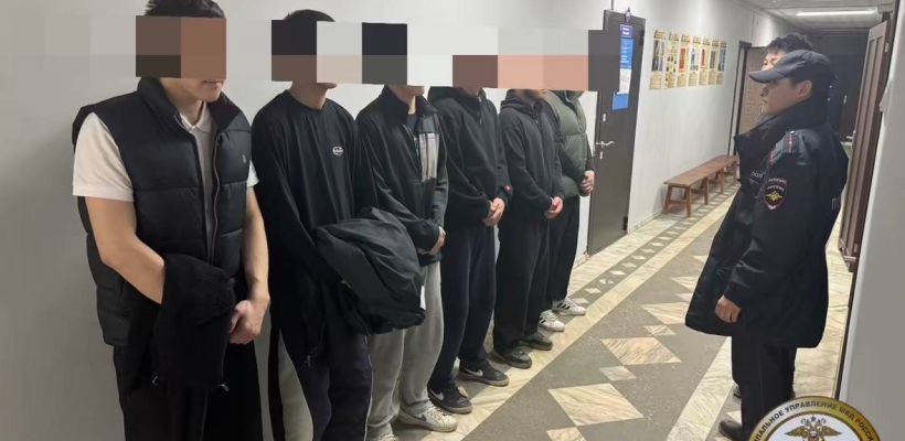 Полицейские установили всех участников инцидента, произошедшего в подъезде дома на ул. Кирова