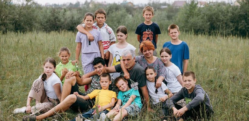 «Просто воспитывайте детей»: меценат оказал помощь семье из Якутска после сюжета по ТВ