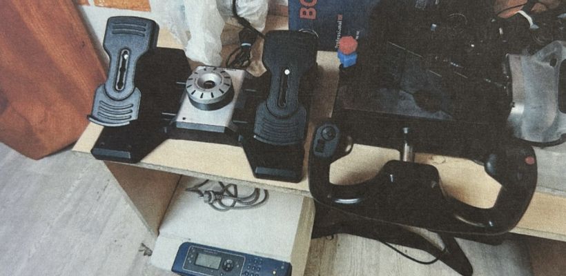 В Якутске трое студентов похитили авиасимуляторы из авиационного училища