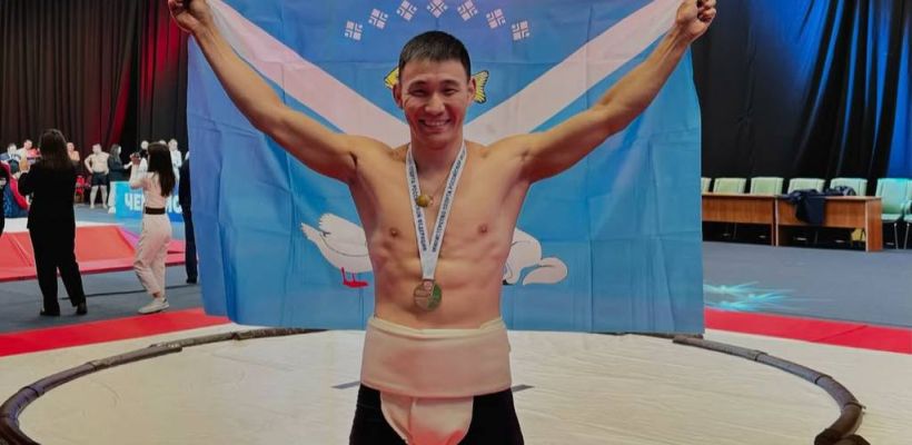Якутский виртуоз хапсагая стал сумоистом!