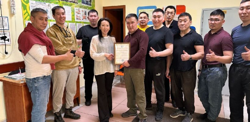 Коллектив АО “Алмазы Анабара” оказал помощь школе-интернату в подготовительных работах в период ремонта