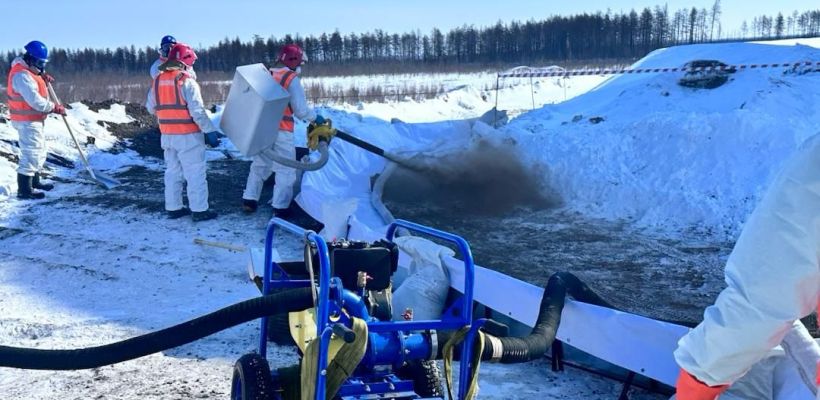 На Среднеколымской нефтебазе проведены учения по локализации и ликвидации аварийного разлива нефтепродуктов