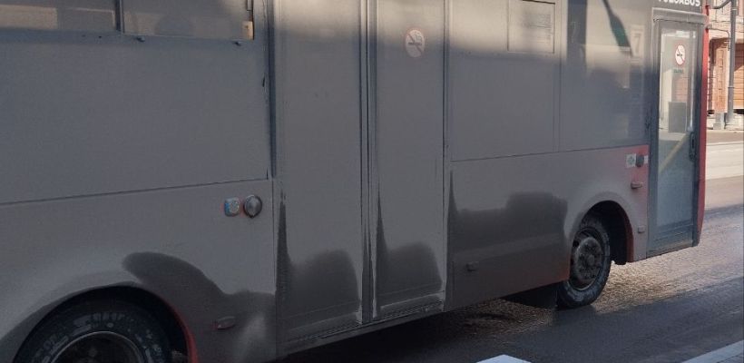 Грязные автобусы в Якутске. Чистота на время отменяется?