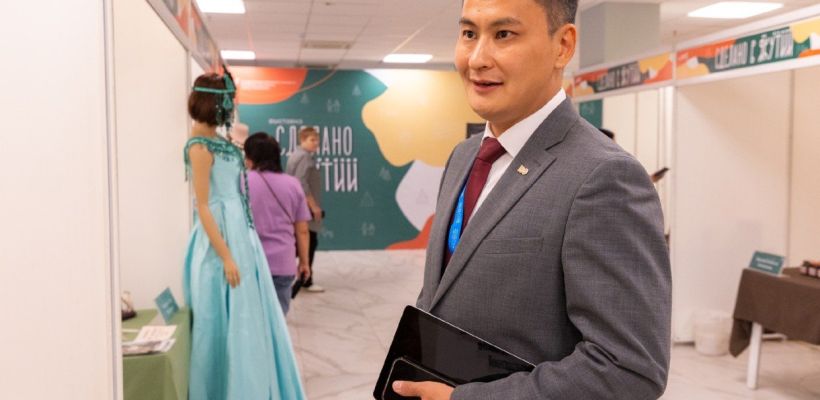 Тимур Ханды покинул должность министра предпринимательства Якутии