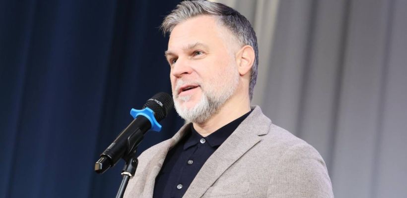 Школьников обнадежили встречей с премьер-министром Якутии. "Разговоры о важном" назначили в 7.30 утра, но они не состоялись