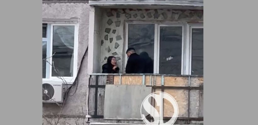 В Якутске полицейские выявили агрессора, который бил женщину на балконе