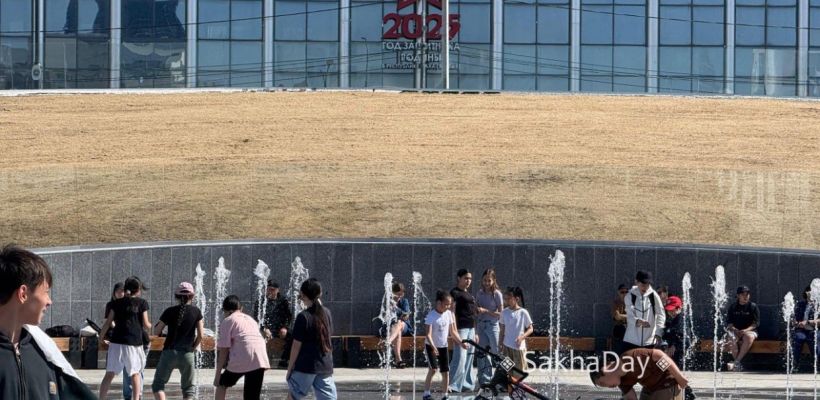 В Якутске "не выжил" газон на площади Республики