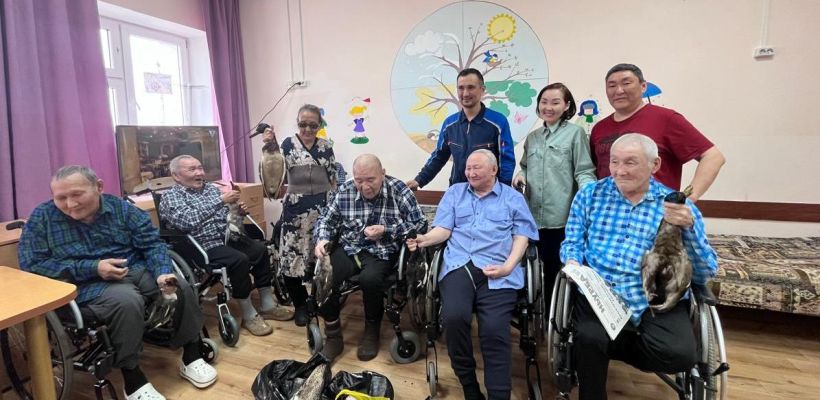 Работники Нюрбинского филиала ГУП «ЖКХ РС(Я)» порадовали старшее поколение