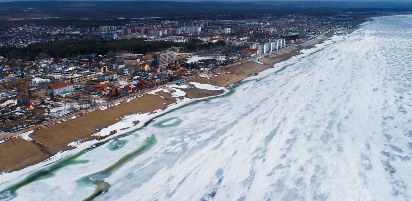 Ледоход на реке Лена проходит по территории Иркутской области