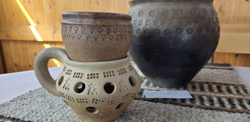 Якутские мастера воссоздают глиняные горшки предков