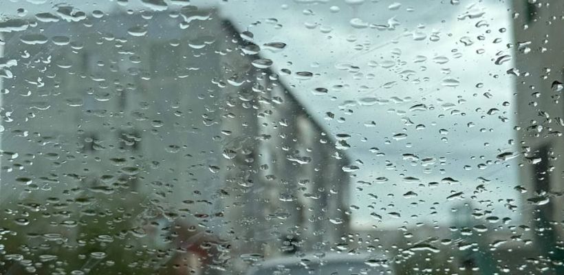 Сегодня в Якутске — тепло и без осадков, в районах — грозы и сильный ветер