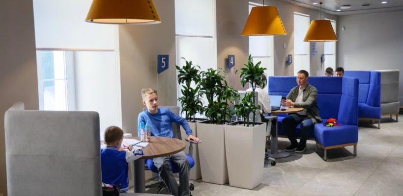 Опрос ВТБ: на что дальневосточники разрешают детям тратить деньги в интернете