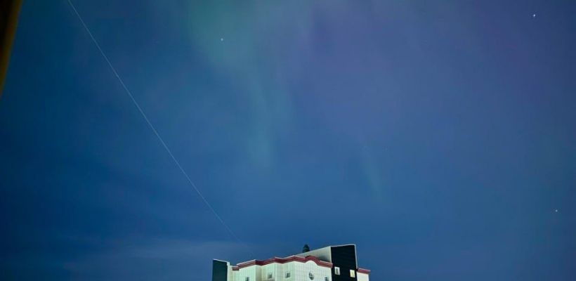 Аномально мощная вспышка на Солнце: ожидаются магнитные бури, сбои связи и северное сияние над Россией