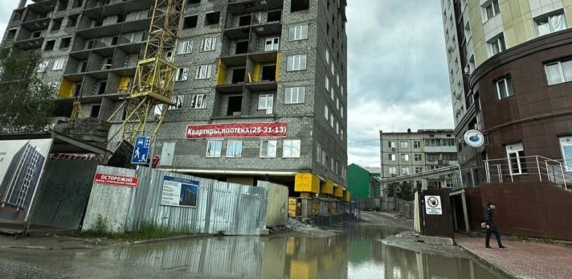 В Якутске поверх нового спортзала строится многоэтажка