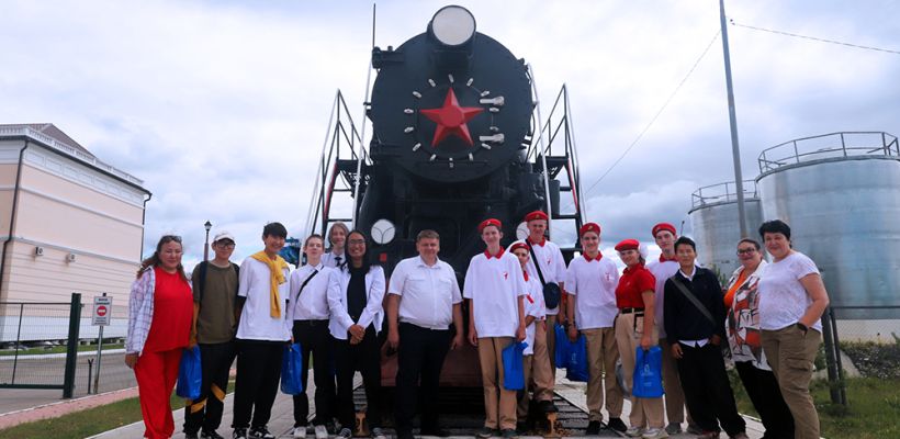 Якутским железнодорожникам передали  из Москвы  напутствие от ветеранов БАМА  начать строительство железной дороги Якутск – Магадан