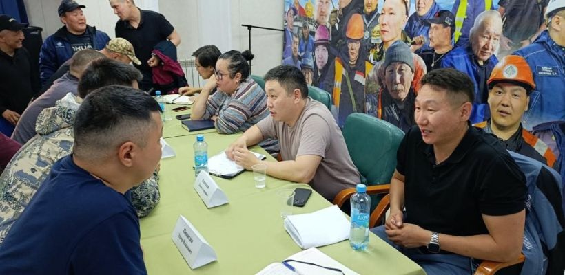 Состоялись традиционные встречи с трудовыми коллективами прииска «Маят» и «Молодо» АО "Алмазы Анабара"