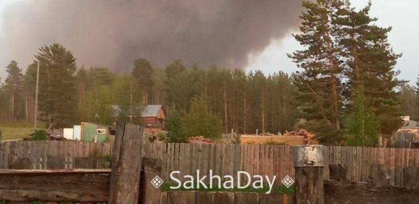 Лесной пожар вблизи якутского села Чапаево: введён режим ЧС, возможна эвакуация