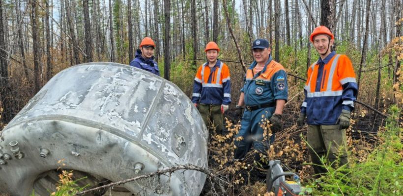 Бак из космоса упал посреди якутской тайги