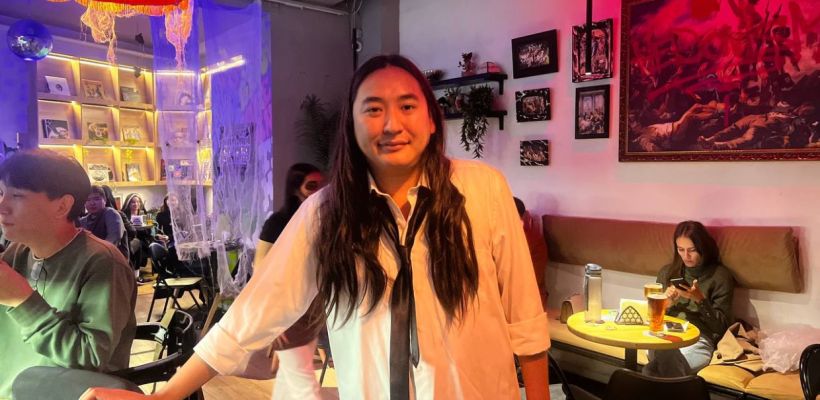 Ведущего "Тюркского разговорника" Ньургуна Атакова оштрафовали за оскорбление русских