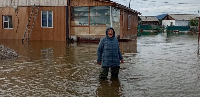 "Обещали по 10 тыс. рублей, дальше - как получится".  Общественники предлагают помочь Хозяйке Севера Тамаре Васильевой