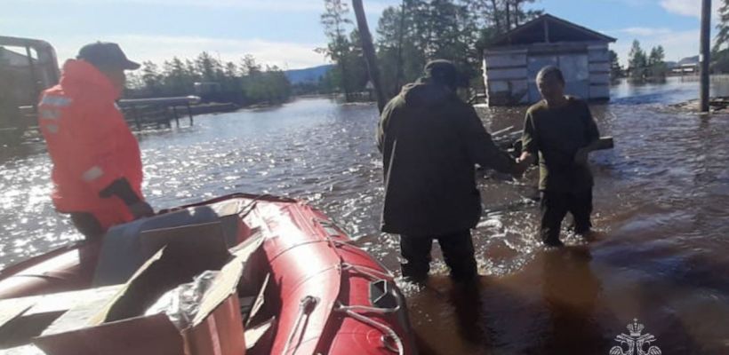 В Якутии снижается уровень воды в бассейне реки Индигирка