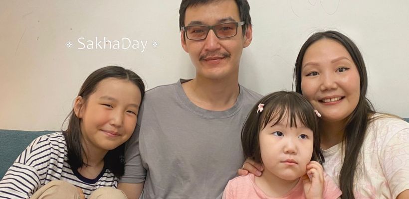 «Она не говорит, но учит нас любви»: Мама особенной девочки — о борьбе, принятии и силе семьи