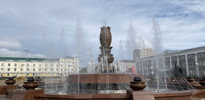 В Якутске завершили капитальный ремонт фонтана на площади Орджоникидзе