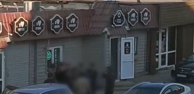 Потасовка на улице Стадухина попала на видео. Четверо участников задержаны