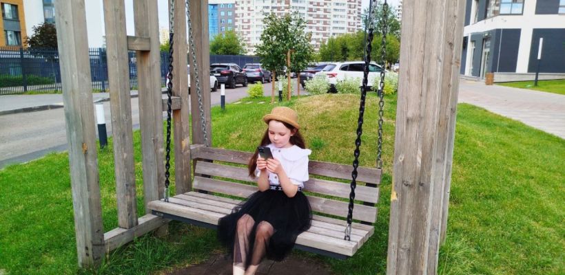 Большинство родителей Якутии начинают обучать детей безопасности в сети после покупки первого смартфона.