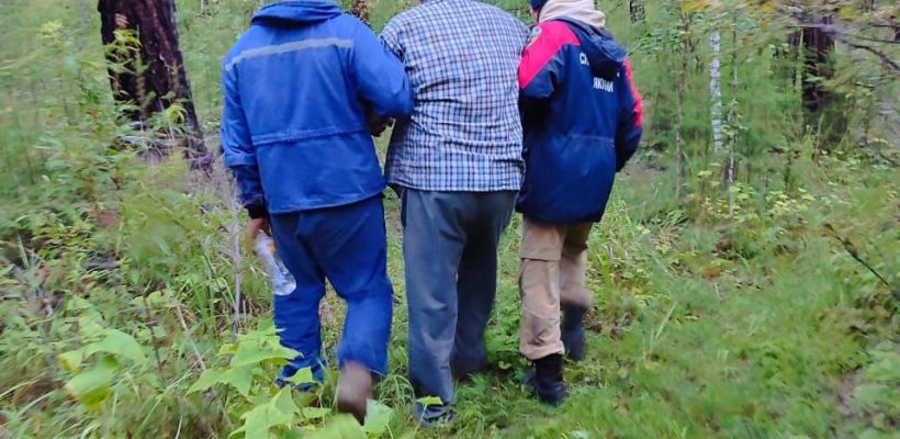 Потерялся по дороге за грибами. В Якутии спасатели нашли мужчину спустя трое суток