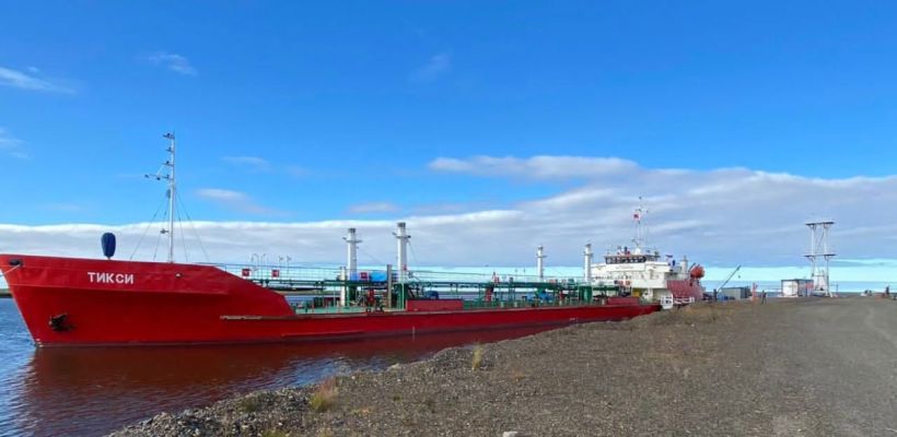 «Саханефтегазсбыт» отгрузил весь запланированный объем Северным морским путем