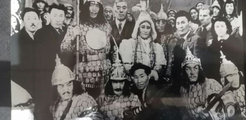 «Ньургун Боотур», или краткий курс истории о том, как искусство Якутского театра стало во время Великой Отечественной грозным оружием