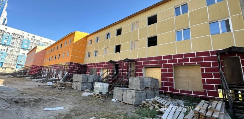 Фотофакт: Таунхаус на Ленина строят уже 25 лет