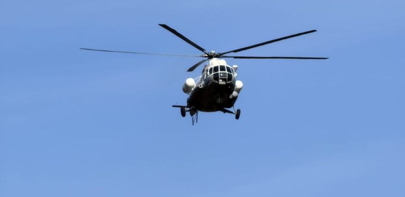 В Булунском  районе во льдах встали два судна с экипажем кораблей