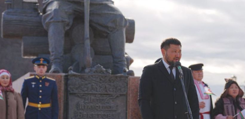 У мэра Якутска Евгения Григорьева день рождения: «40 лет — полет нормальный!"