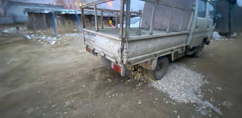 В Якутске грузовик насмерть сбил пожилую женщину