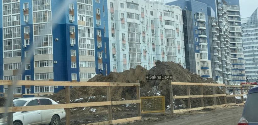 В телеграм @sakhaday спорят о «налоге на школы»: жители Якутска голосуют против инфраструктурного сбора