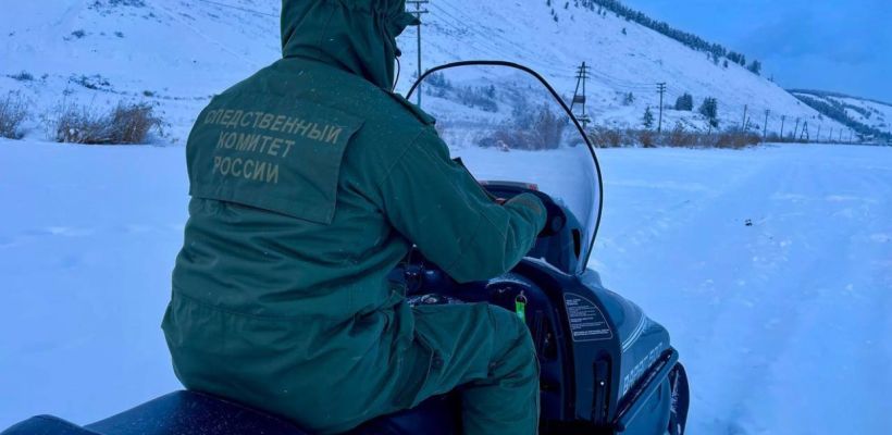 В Оленекском районе под лед провалился «Буран» с людьми