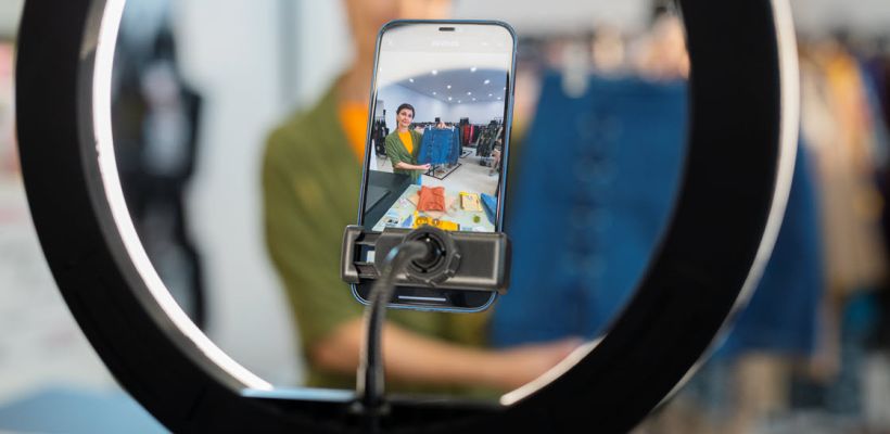 Штрафы за рекламу в запрещенных соцсетях увеличат до миллиона