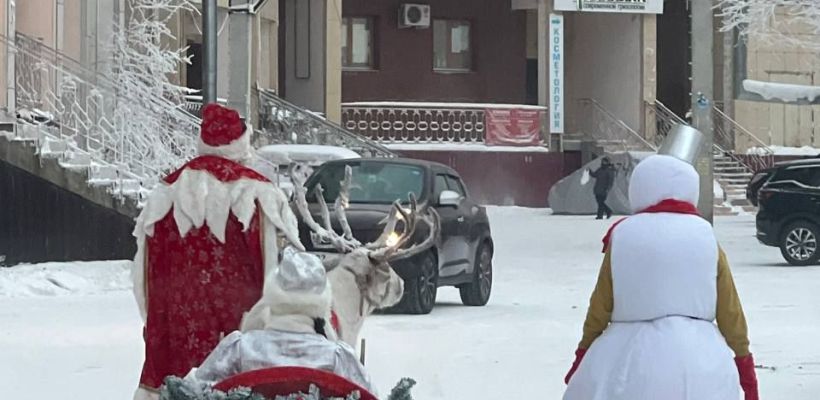 В Якутске приглашение Деда Мороза и Снегурочки «на дом» стартует от 2,5 тысяч