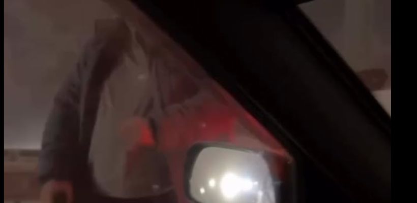 Угрожавший девушке на дороге мужчина заявил, что пистолет был игрушечным