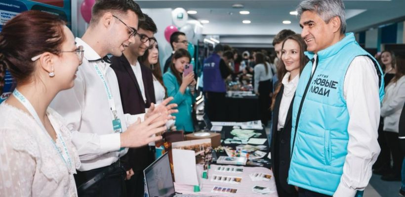 В Якутии партия «Новые люди» помогла студентам запустить необычный сервис выгула домашних животных