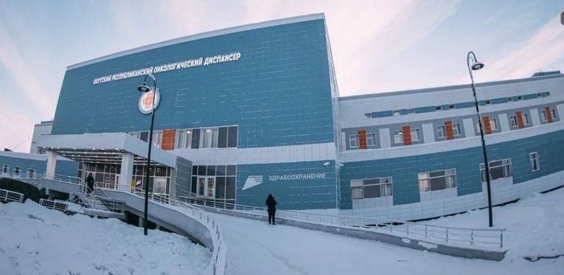 Жители Якутска пожаловались на отсутствие тёплой остановки у Онкологического центра