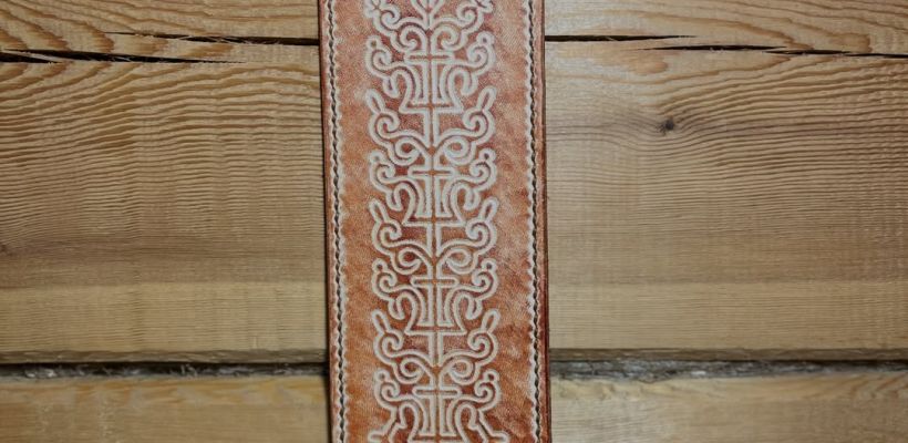 Якутская мастерица раскрыла тайну орнамента «Кэhэх оhyор» — «родовой книги» народа саха