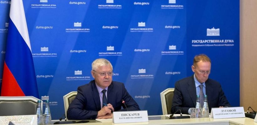 В России чиновником и депутатов могут освободить от ежегодных деклараций