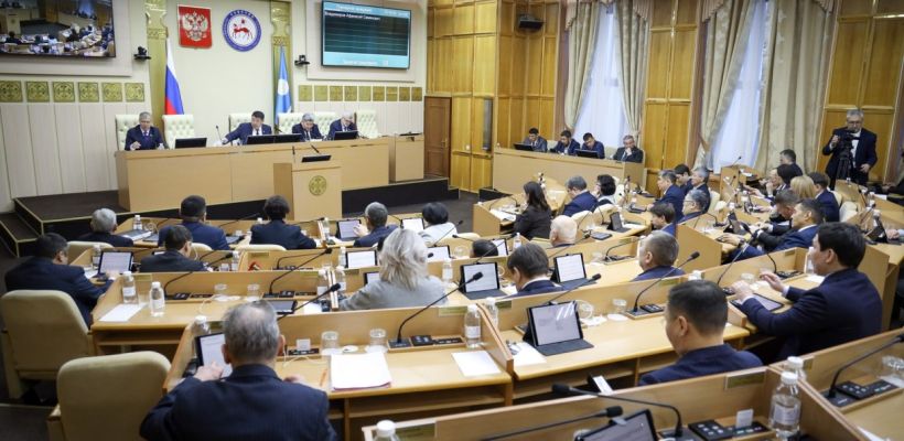 В Якутии приняли региональный закон о местном самоуправлении