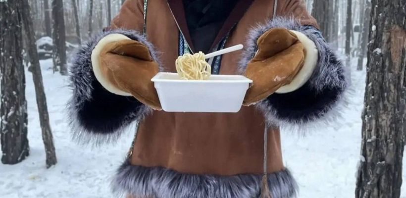 Фотофакт: Павел Воля и доширак в Якутске