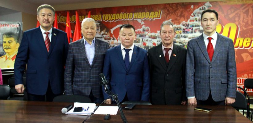 "КПРФ опять расцветет?": Названо имя нового предводителя якутских коммунистов