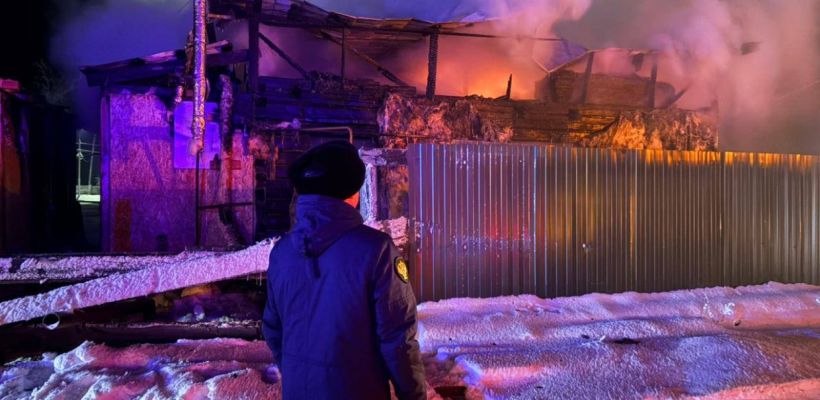 Трое детей погибли при пожаре в частном доме в Намском районе