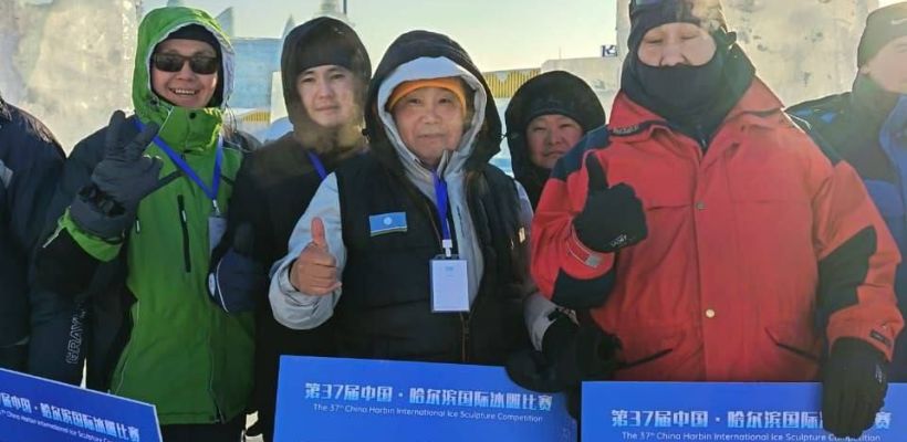 Якутские мастера участвуют в Международном конкурсе ледовых скульптур в Харбине